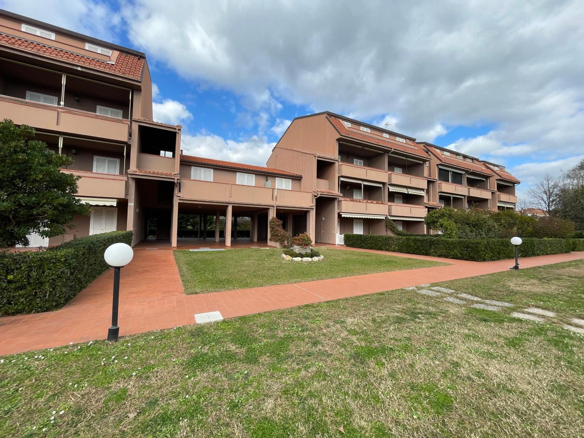Il Gabbiano Bilocale Con Piscina, Garage E A/C. Apartamento Loano Exterior foto