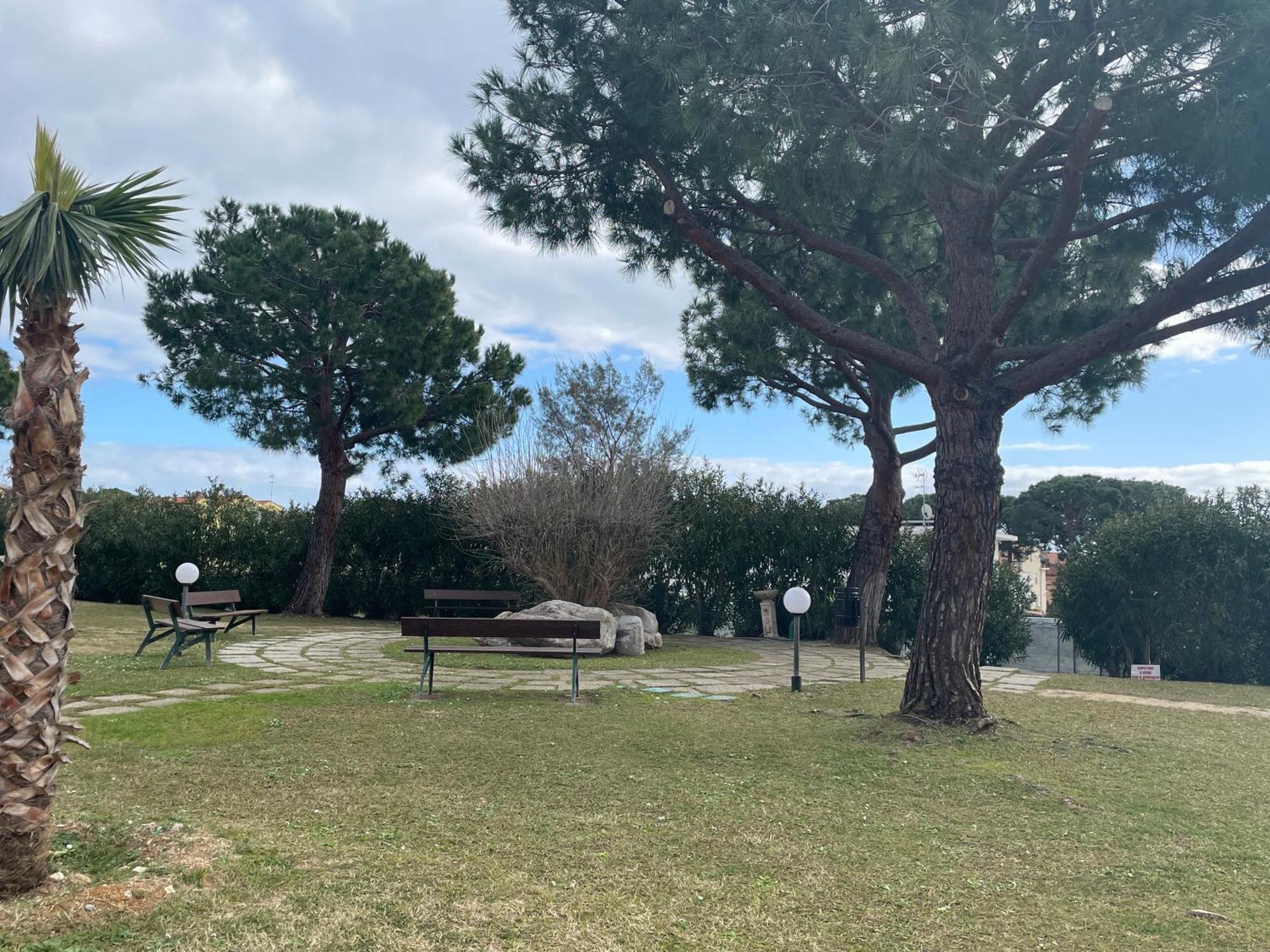 Il Gabbiano Bilocale Con Piscina, Garage E A/C. Apartamento Loano Exterior foto